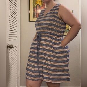 Super cute multicolor striped dress. XL